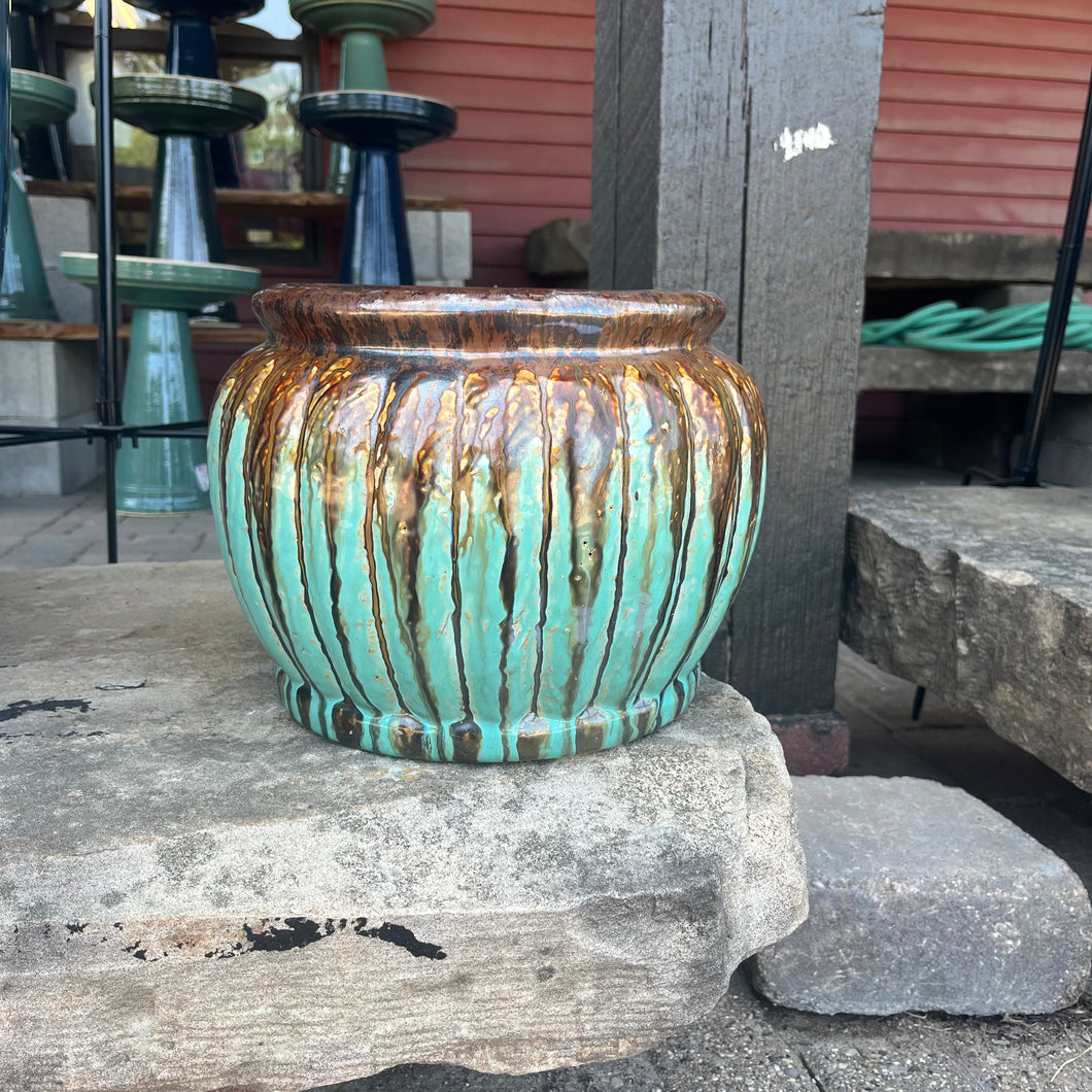Scalloped Low Urn - Small
